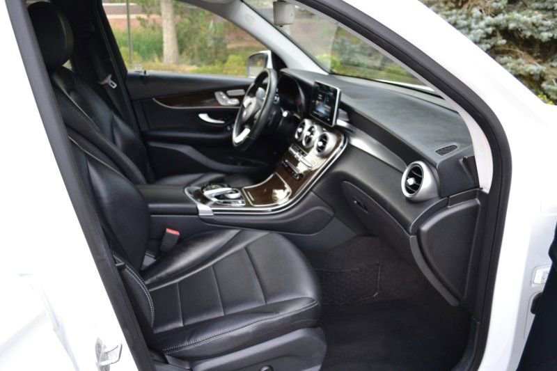 Used 2016 Mercedes-Benz GLC 300 4MATIC image 24