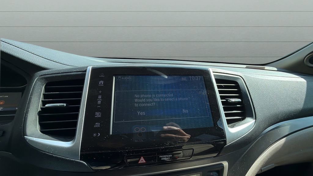 Used 2017 Honda Pilot EX image 19