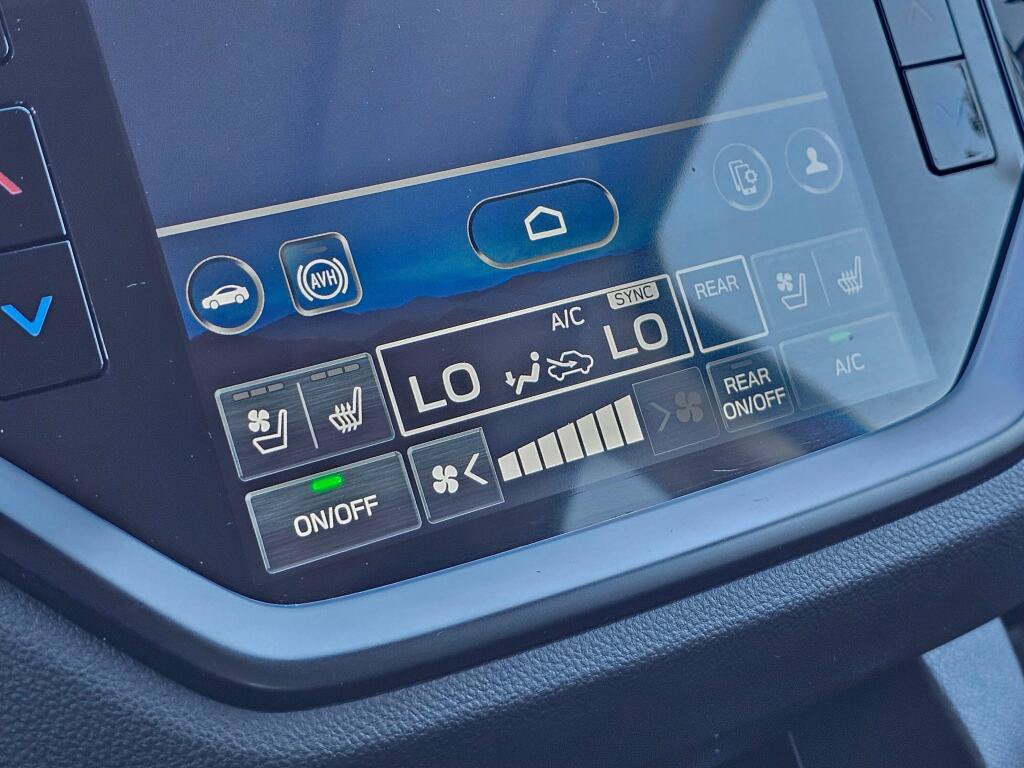 Used 2025 Subaru Ascent Bronze Edition AWD/4WD image 30