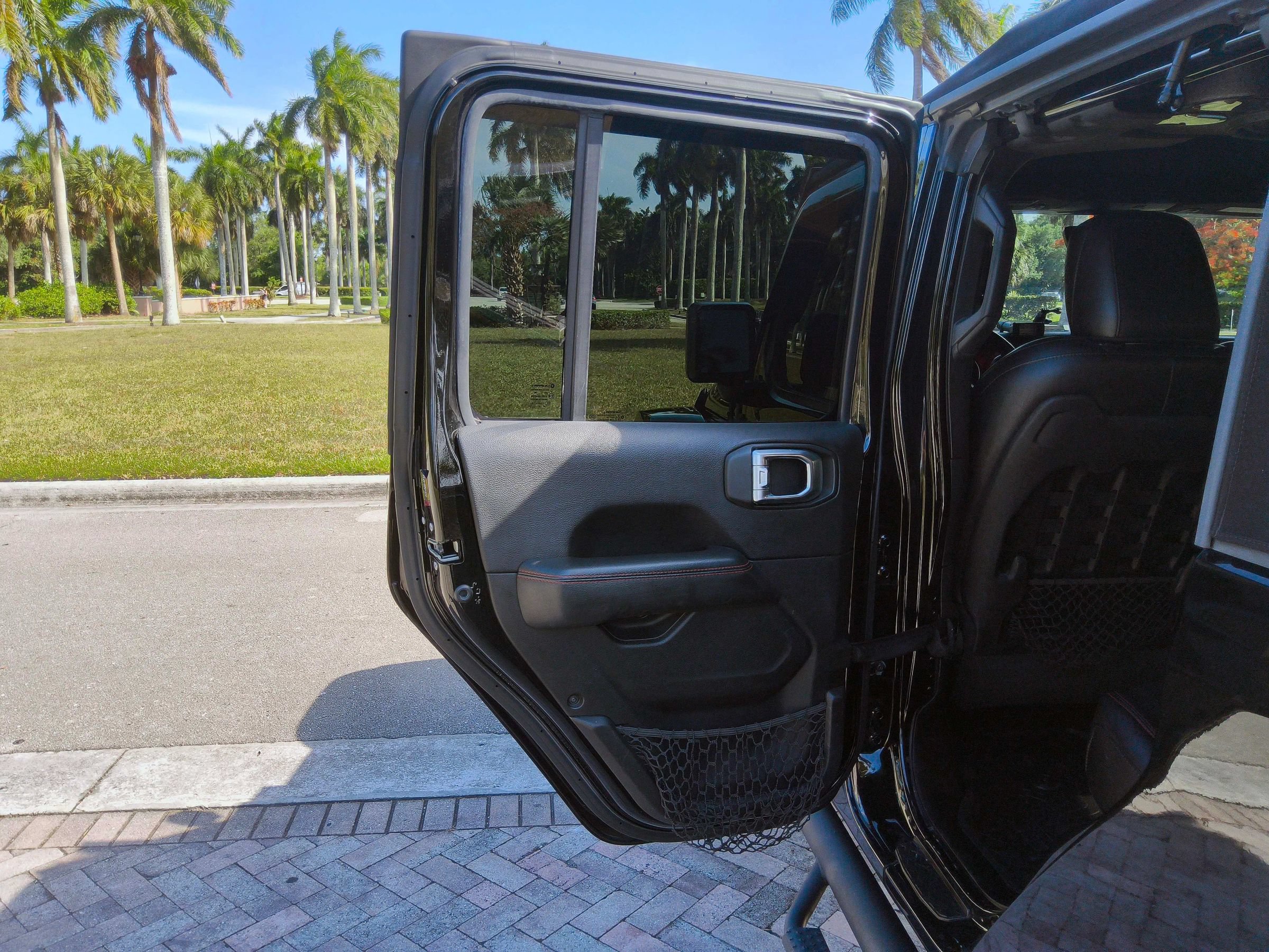 Used 2020 Jeep Gladiator Rubicon AWD/4WD image 24