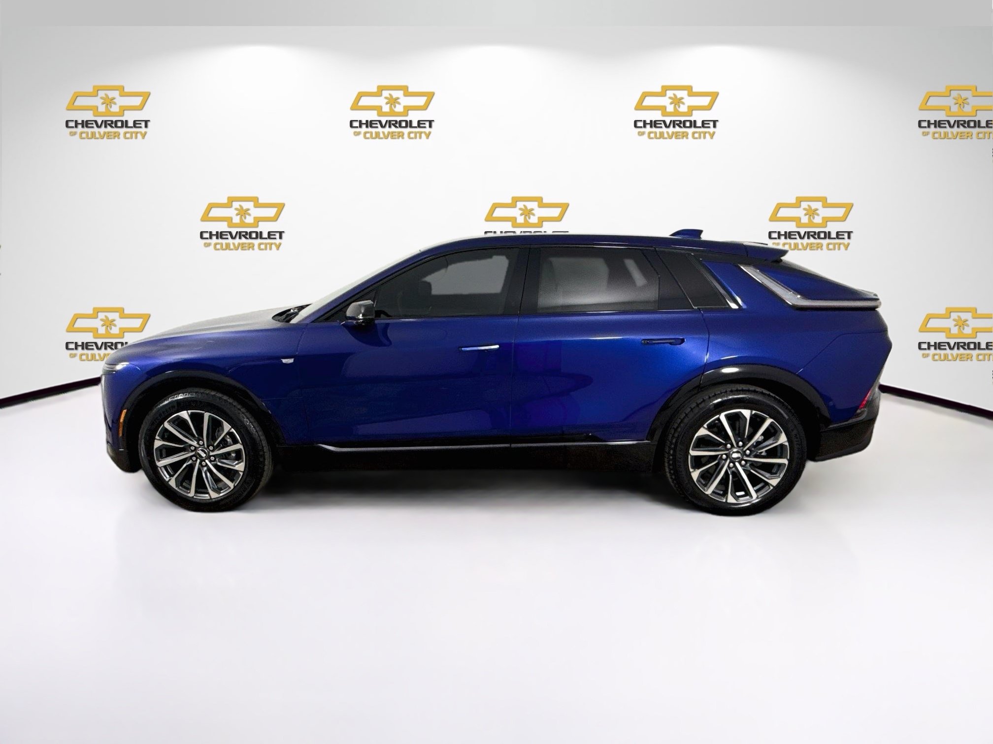 Used 2025 Cadillac Lyriq Sport RWD image 5