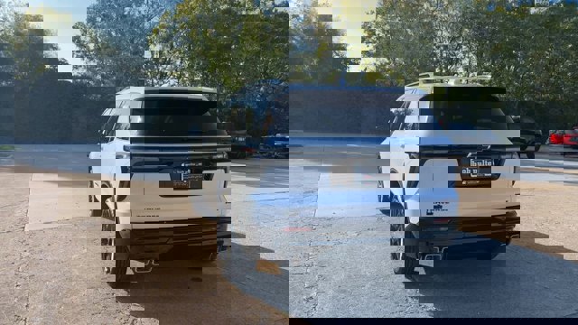 New 2026 Chevrolet Traverse RS w/ LPO, Floor Liner Package image 7