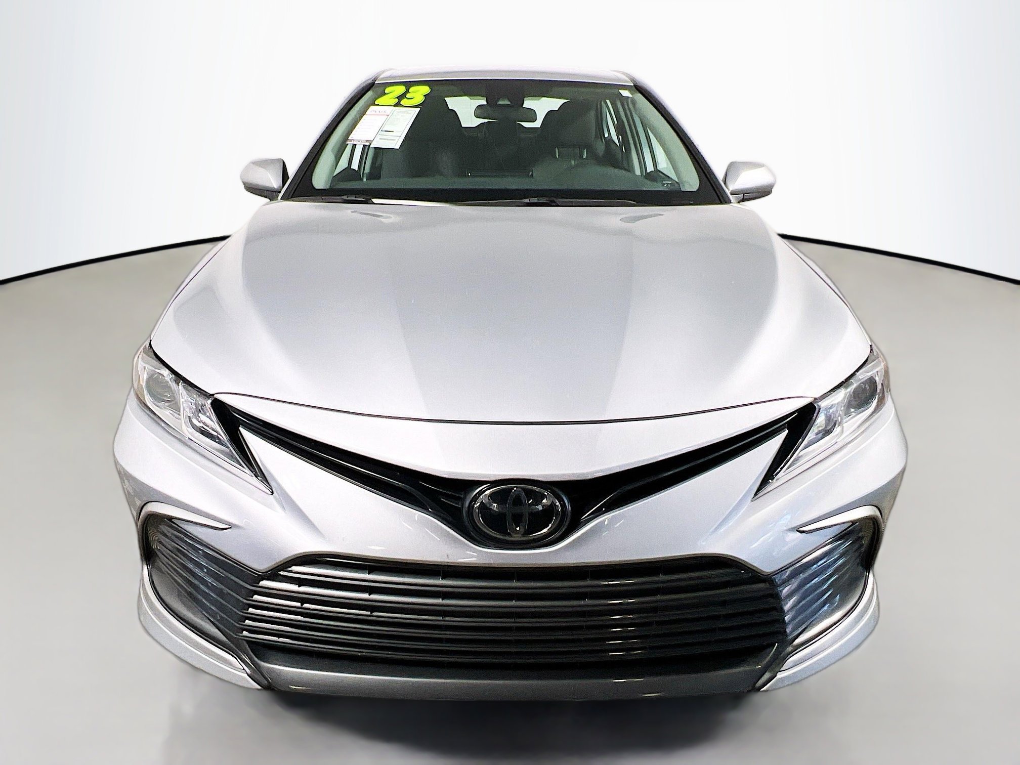Used 2023 Toyota Camry LE image 11