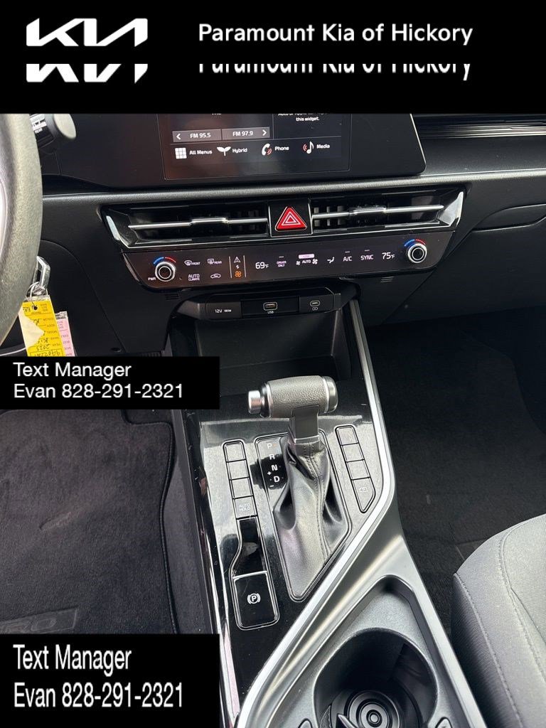 Used 2023 Kia Niro LX image 20