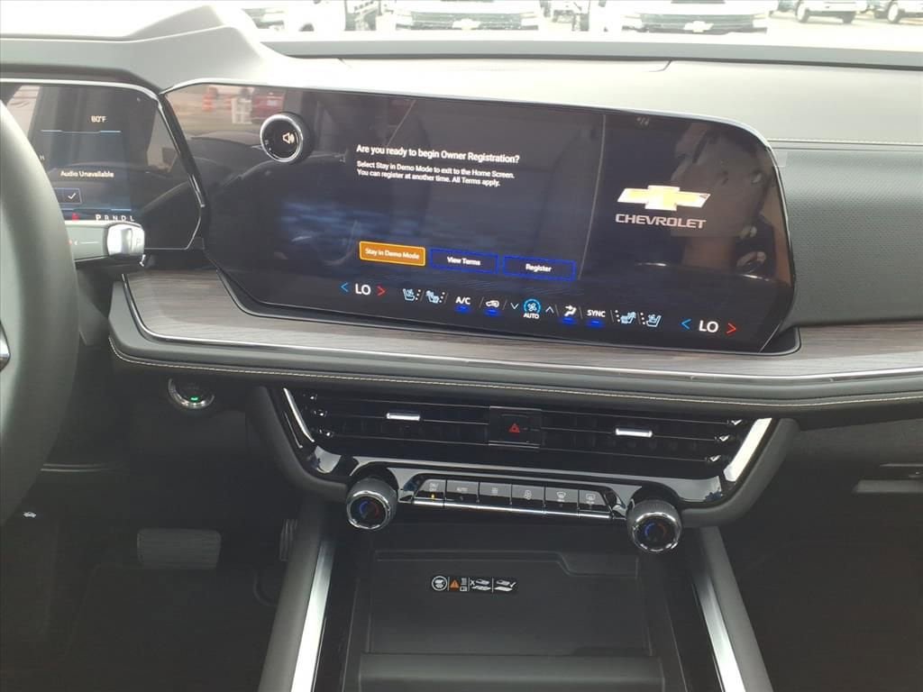 New 2026 Chevrolet Suburban Premier RWD image 21