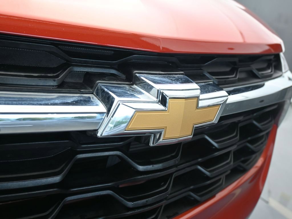 Used 2024 Chevrolet Trax LS image 40