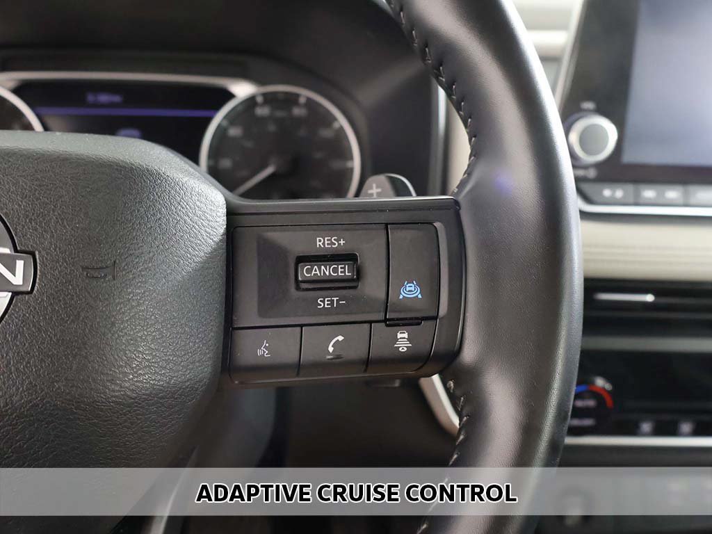 Used 2025 Nissan Rogue SV AWD/4WD image 3