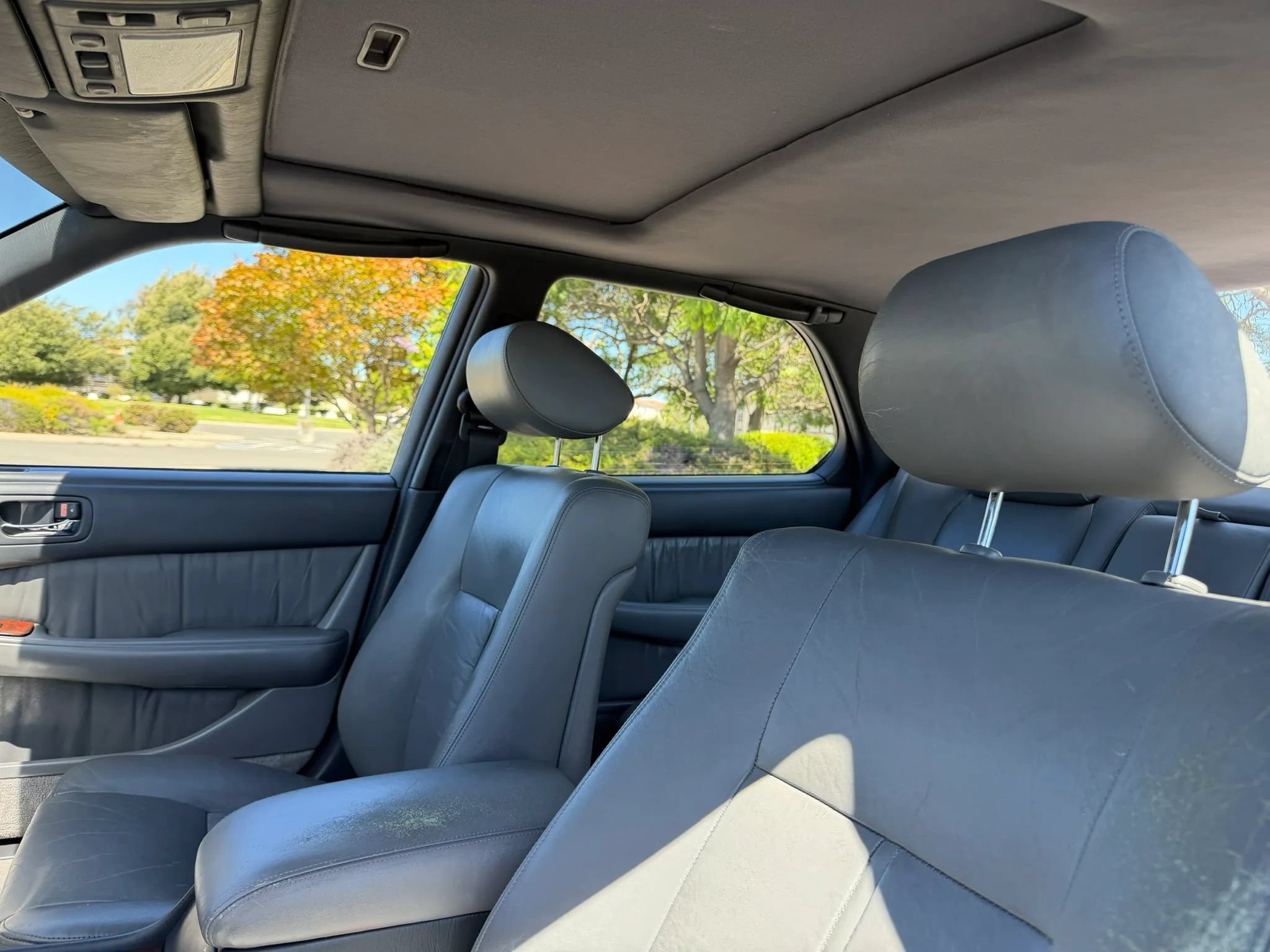 Used 1990 Lexus LS 400 RWD image 7