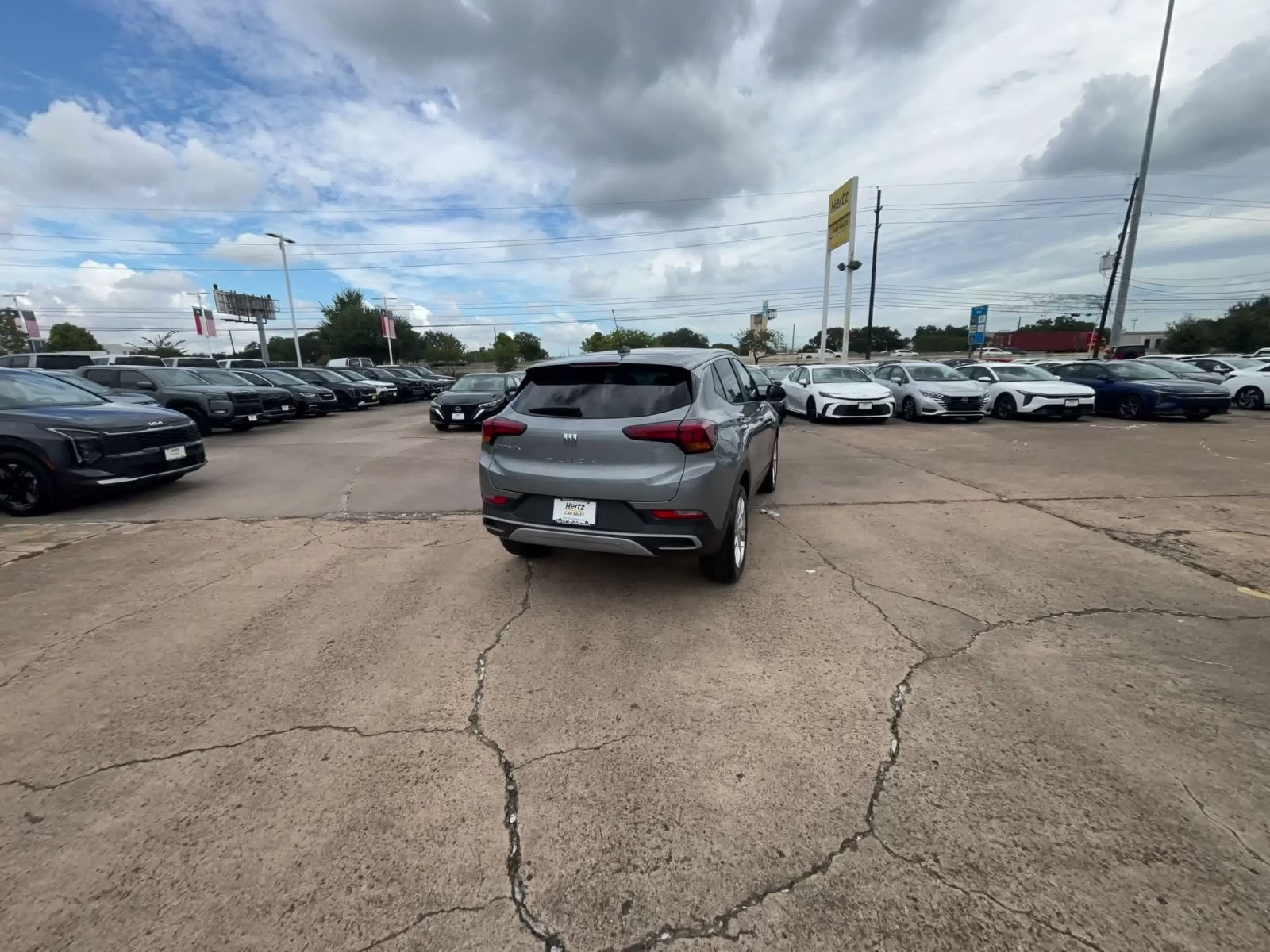 Used 2025 Buick Encore GX Preferred AWD/4WD image 14