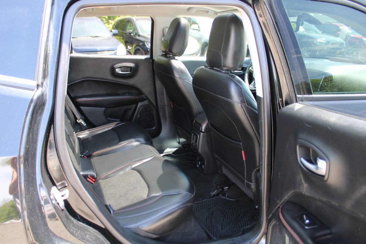 Used 2017 Jeep Compass Trailhawk w/ Navigation Group image 29
