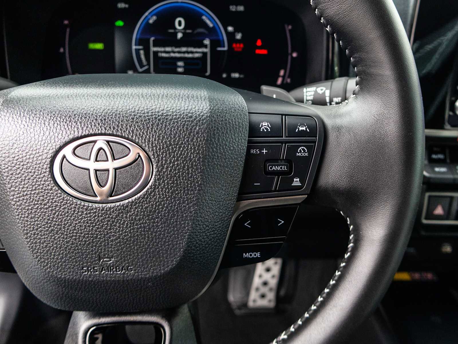 Used 2026 Toyota Camry Hybrid w/ Convenience Package FWD image 36