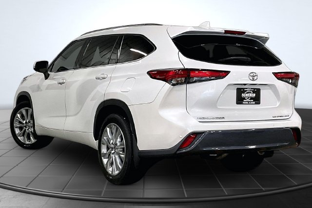 Used 2022 Toyota Highlander Limited AWD/4WD image 15
