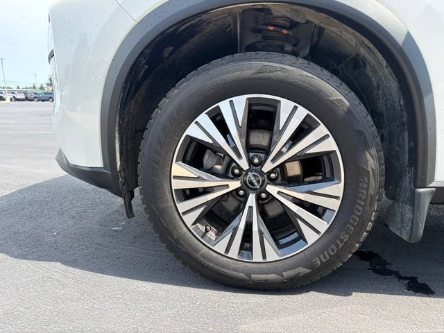 Used 2023 Nissan Rogue SV AWD/4WD image 10