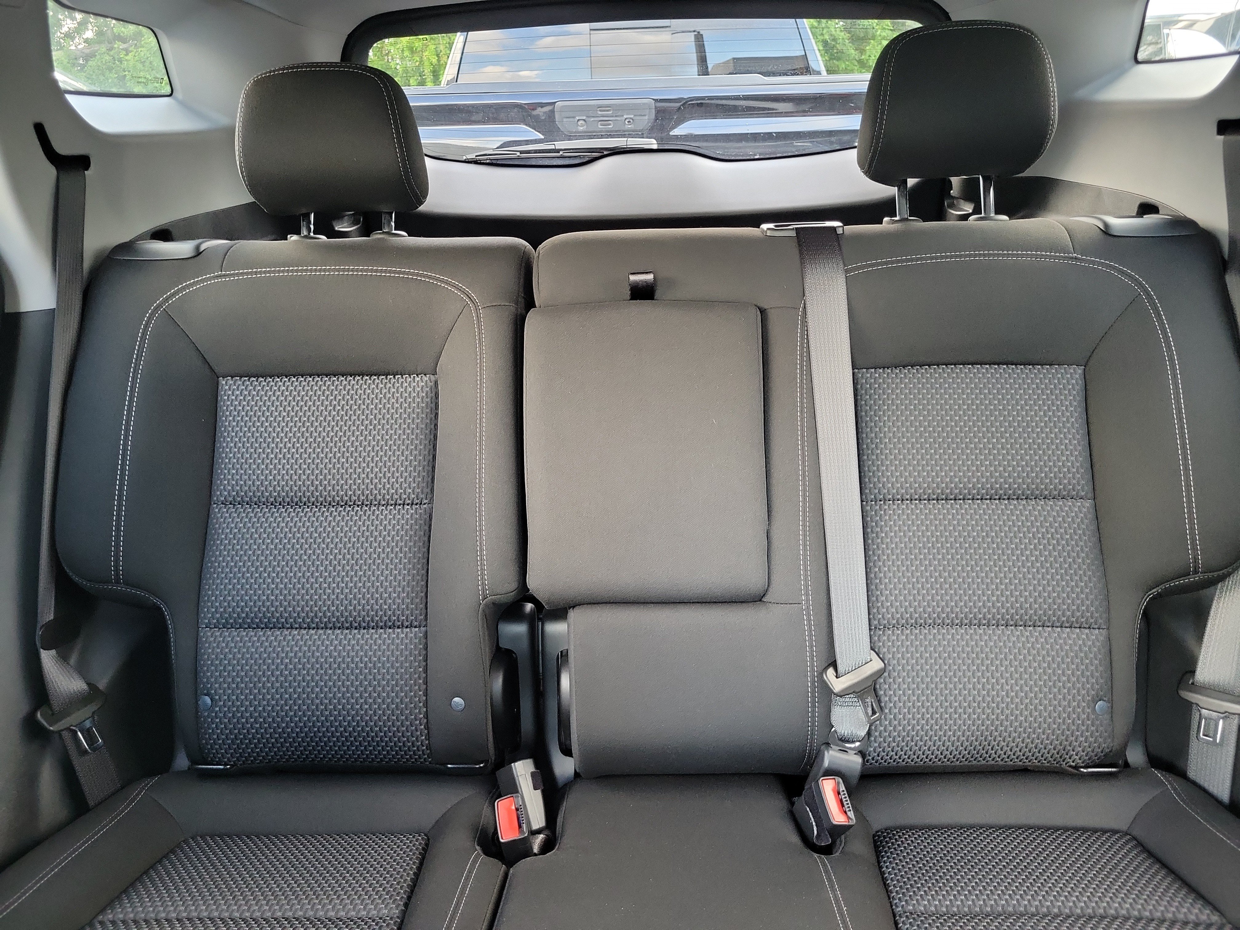 Used 2024 GMC Terrain SLE w/ Driver Convenience Package FWD image 15