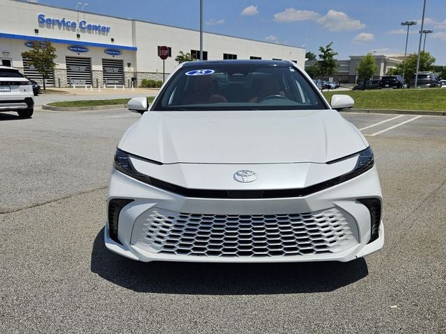 Used 2025 Toyota Camry XSE FWD image 3