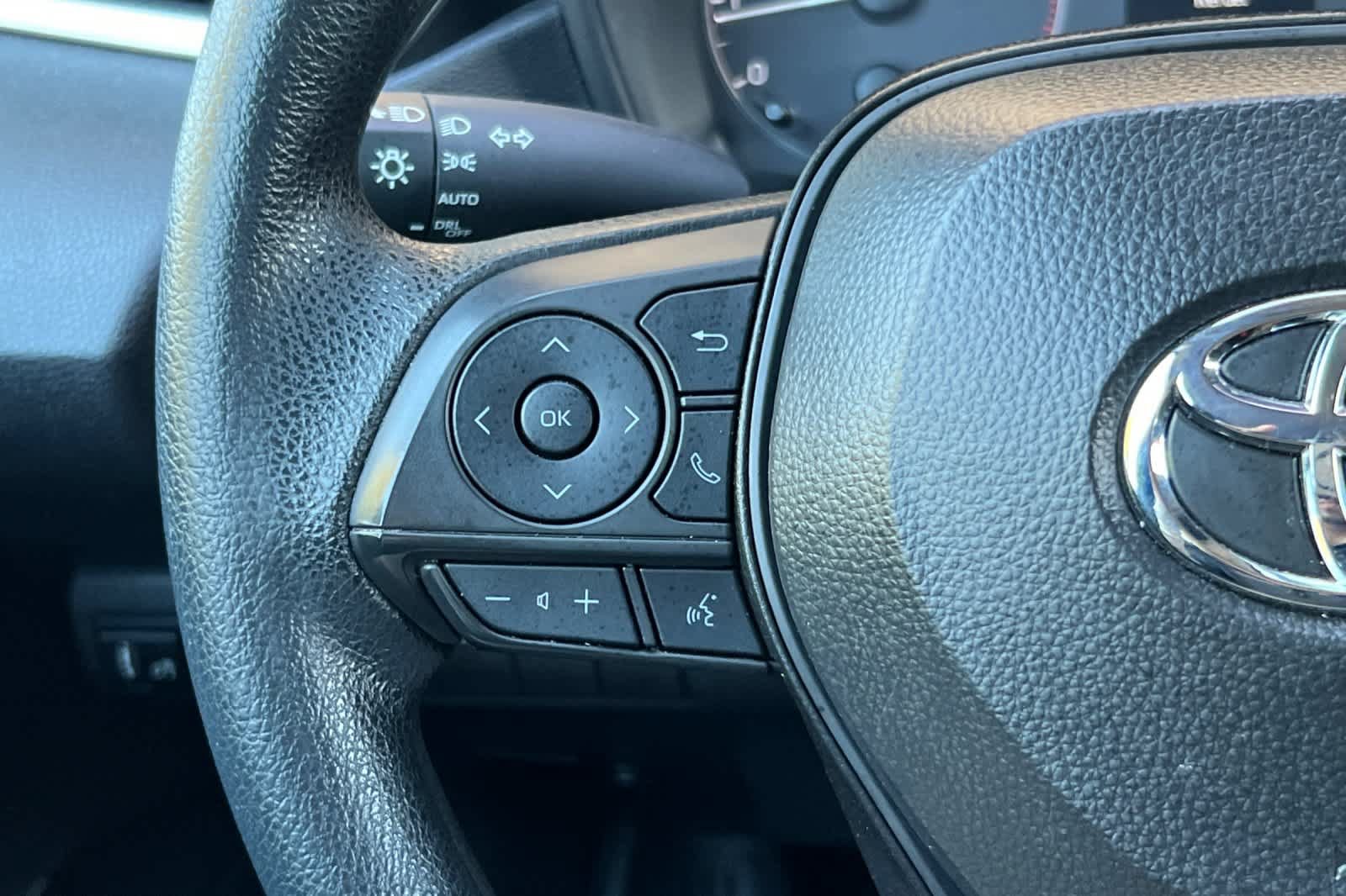 Certified 2025 Toyota Corolla LE FWD image 23