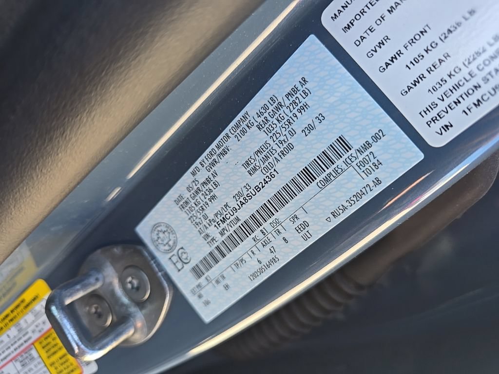 Used 2025 Ford Escape Platinum AWD/4WD image 14