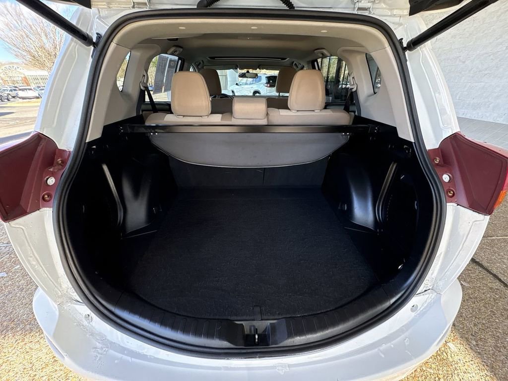 Used 2015 Toyota RAV4 XLE image 26
