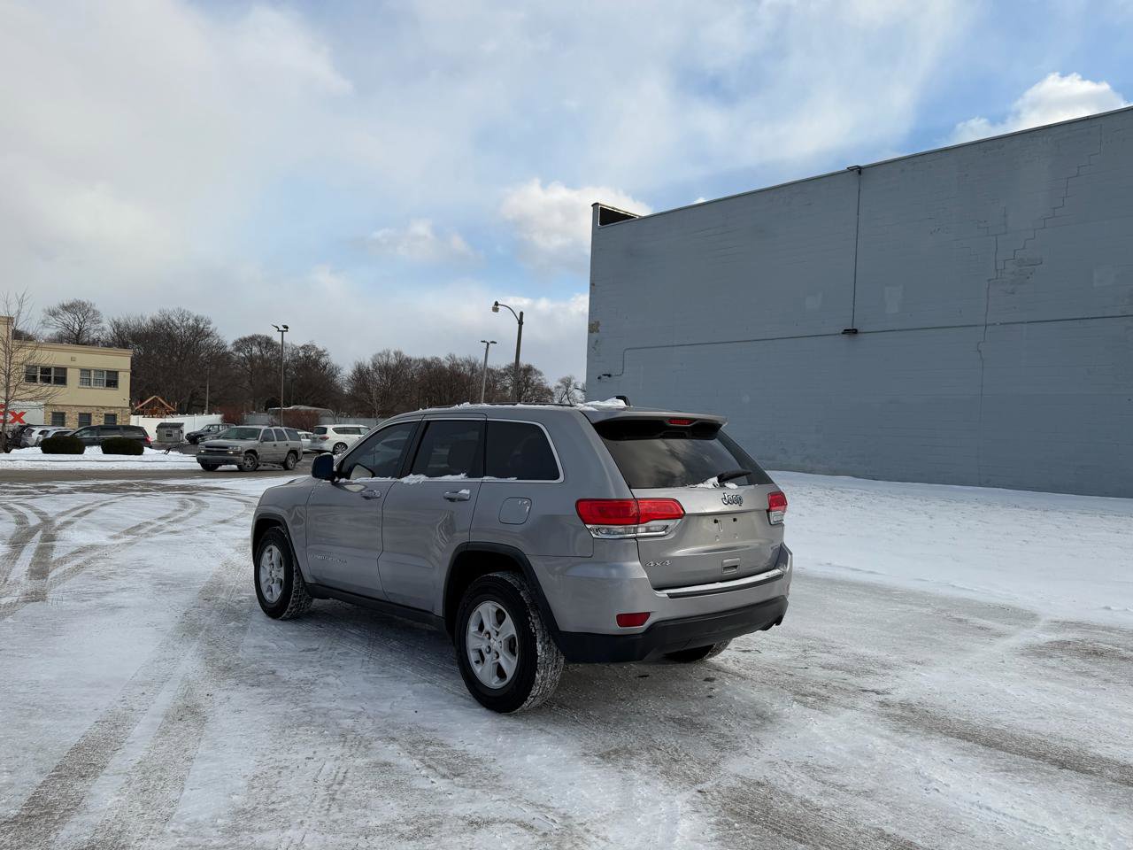 Used 2016 Jeep Grand Cherokee Laredo image 5