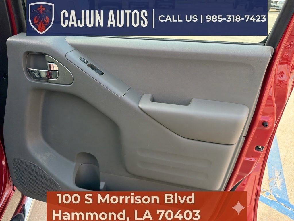 Used 2015 Nissan Frontier SV RWD image 14