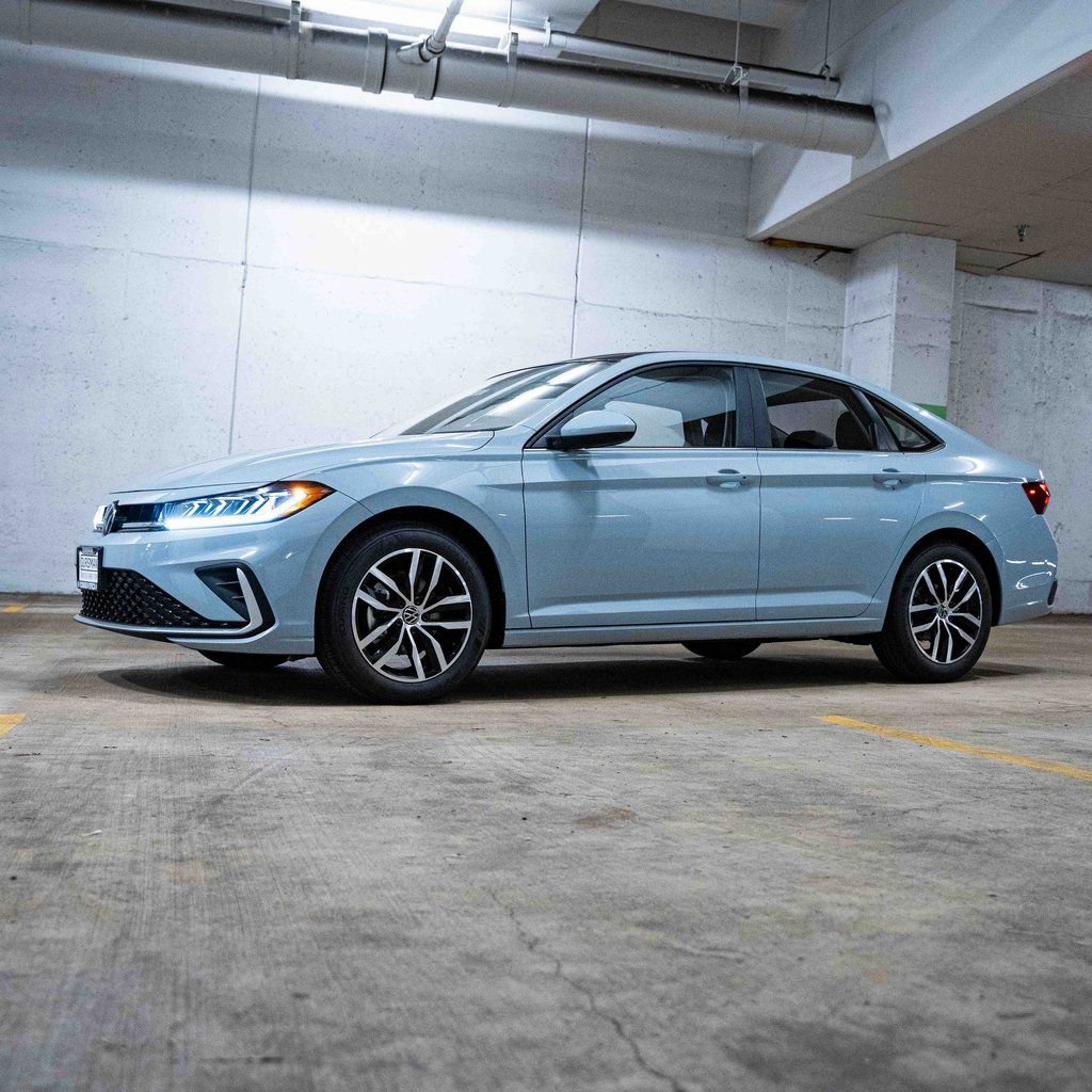 New 2026 Volkswagen Jetta SE FWD image 3