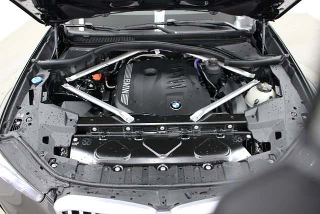 Used 2025 BMW X5 xDrive40i w/ Climate Comfort Package image 63