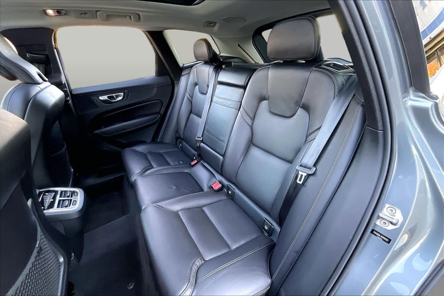 Used 2021 Volvo XC60 T5 Inscription w/ Protection Package AWD/4WD image 19