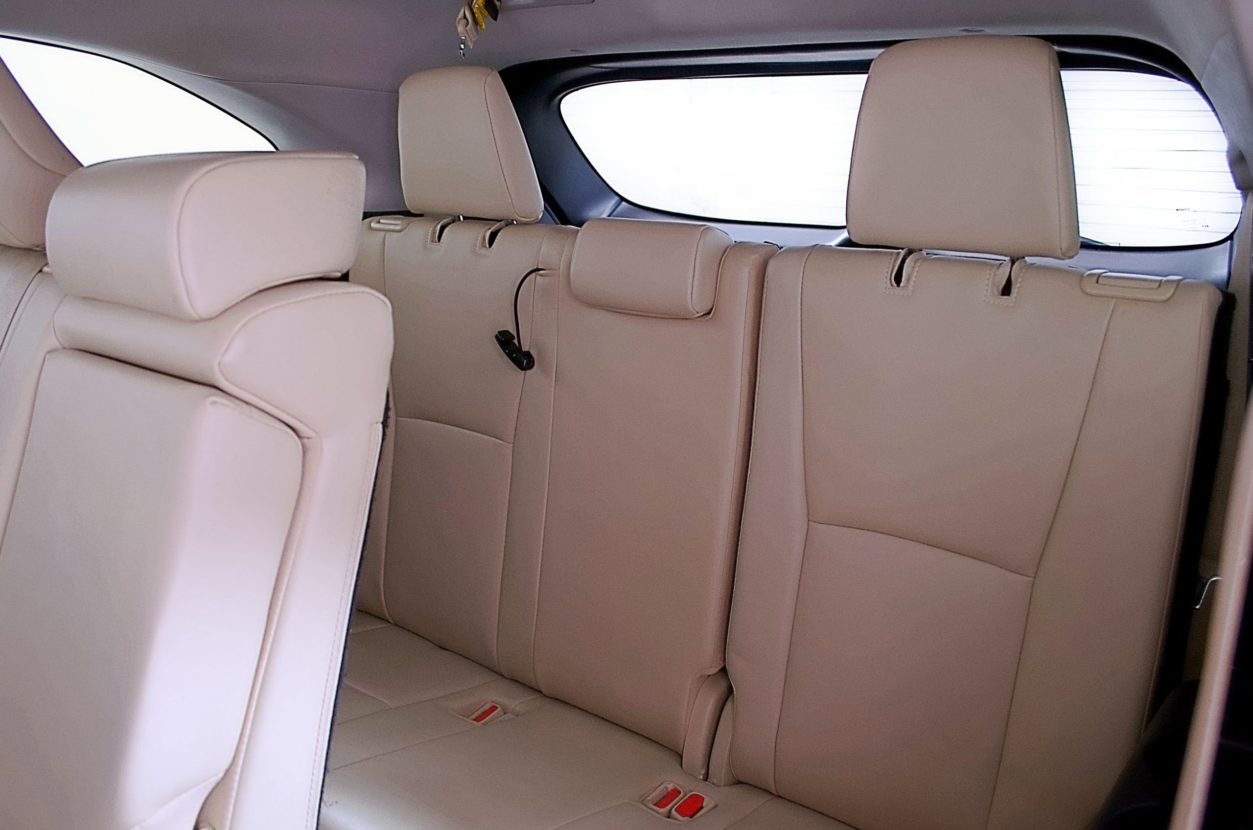 Used 2023 Toyota Highlander XLE image 18