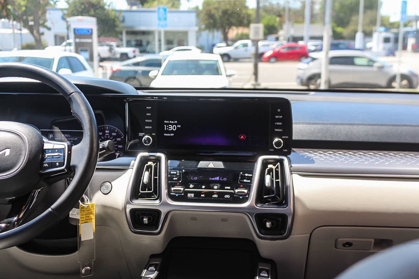 Used 2023 Kia Sorento EX FWD image 17