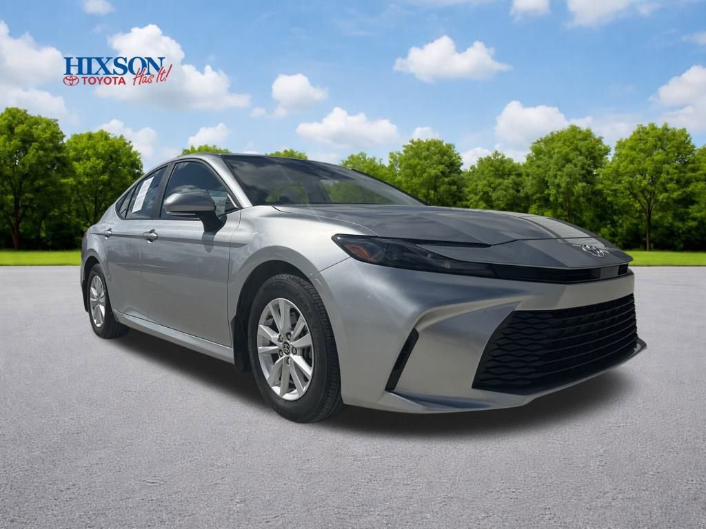 Used 2025 Toyota Camry LE w/ Convenience Package image 1