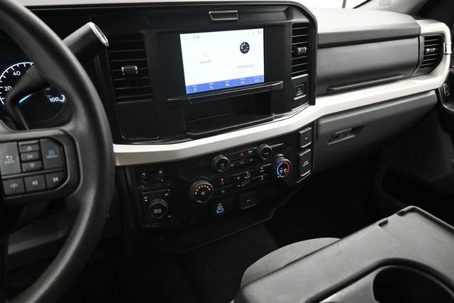 Used 2025 Ford F250 XLT AWD/4WD image 8