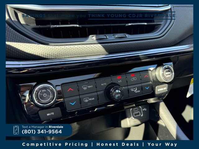 New 2025 Jeep Compass Latitude w/ Sun & Sound Group image 4