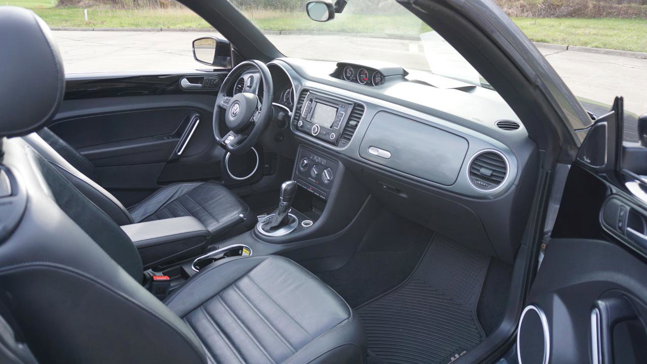 Used 2014 Volkswagen Beetle R-Line image 13
