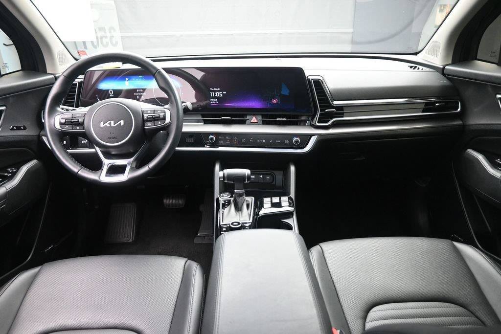 Used 2025 Kia Sportage SX FWD image 9
