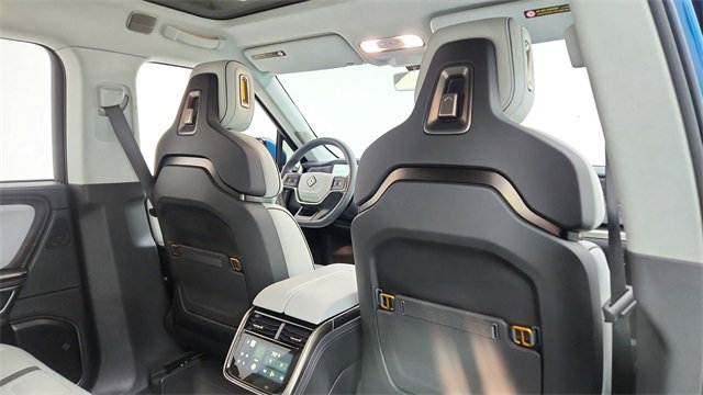 Used 2024 Rivian R1S Launch Edition image 27