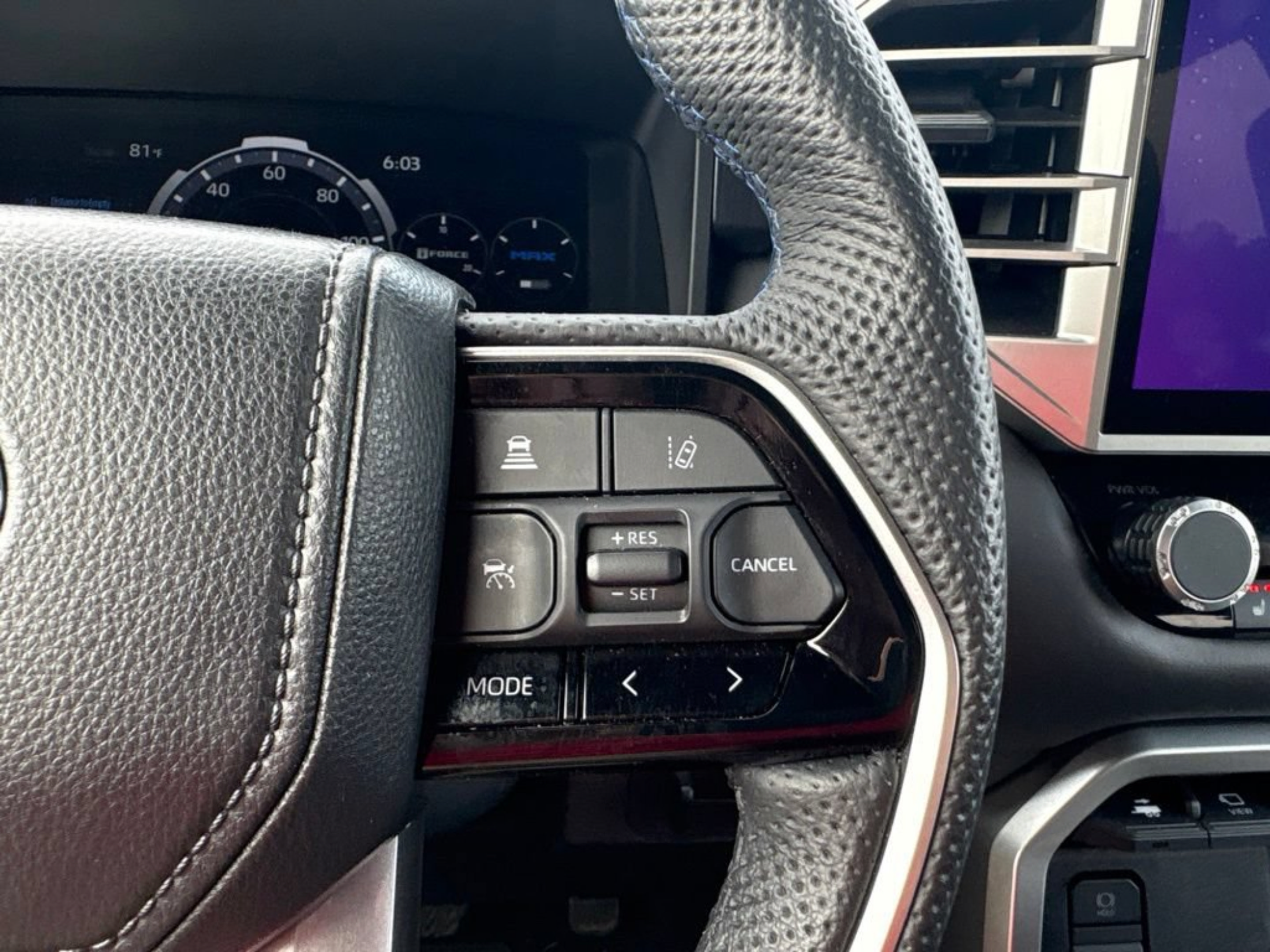 Certified 2025 Toyota Sequoia Platinum AWD/4WD image 10