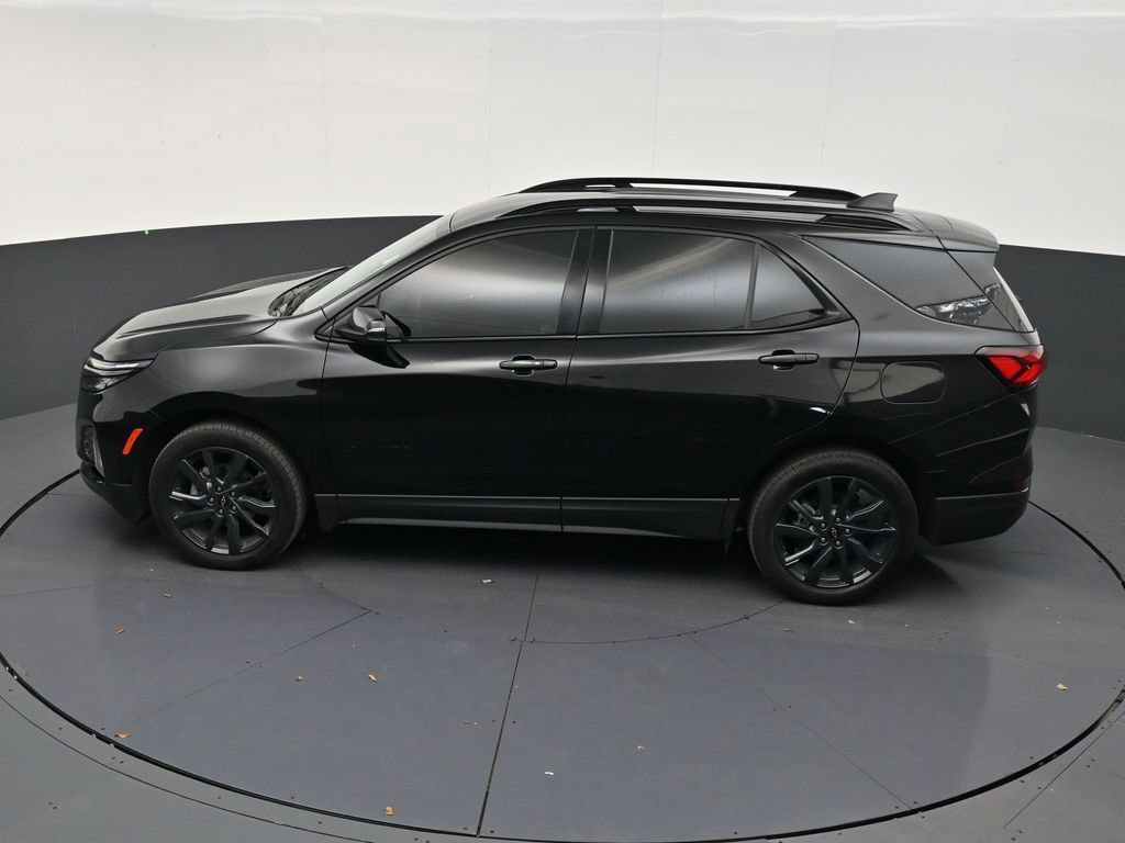 Used 2023 Chevrolet Equinox RS w/ RS Leather Package FWD image 13