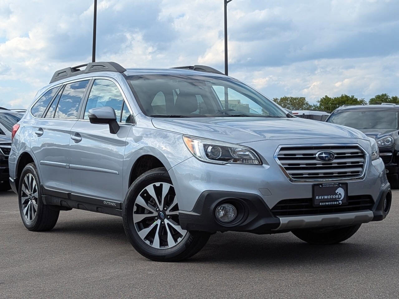 Used 2017 Subaru Outback 2.5i Limited AWD/4WD image 31