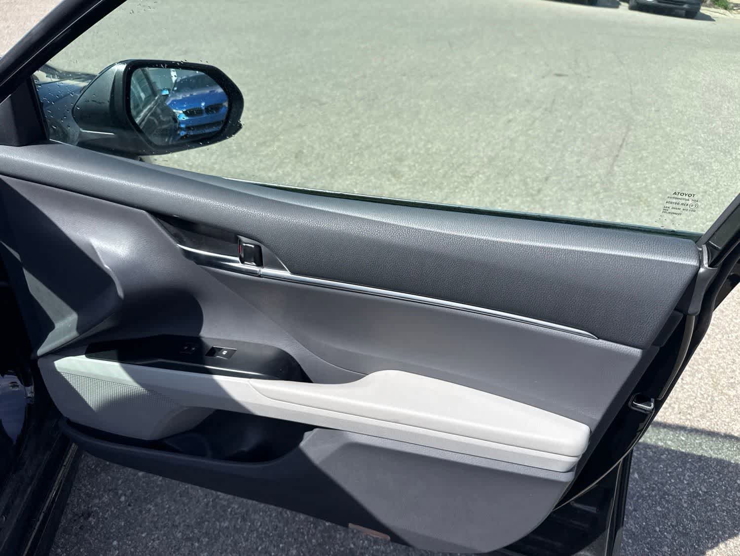 Used 2019 Toyota Camry SE FWD image 26