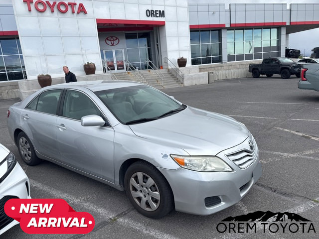 Used 2011 Toyota Camry LE FWD image 1
