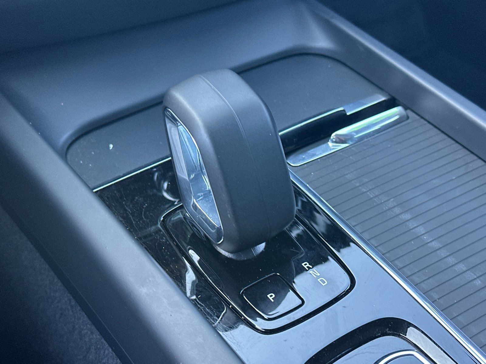 Used 2025 Volvo S60 B5 Core image 21