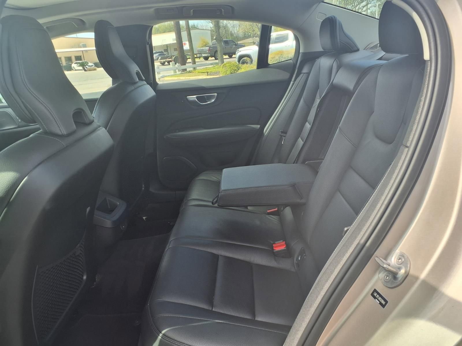 Used 2024 Volvo S60 B5 Plus image 18