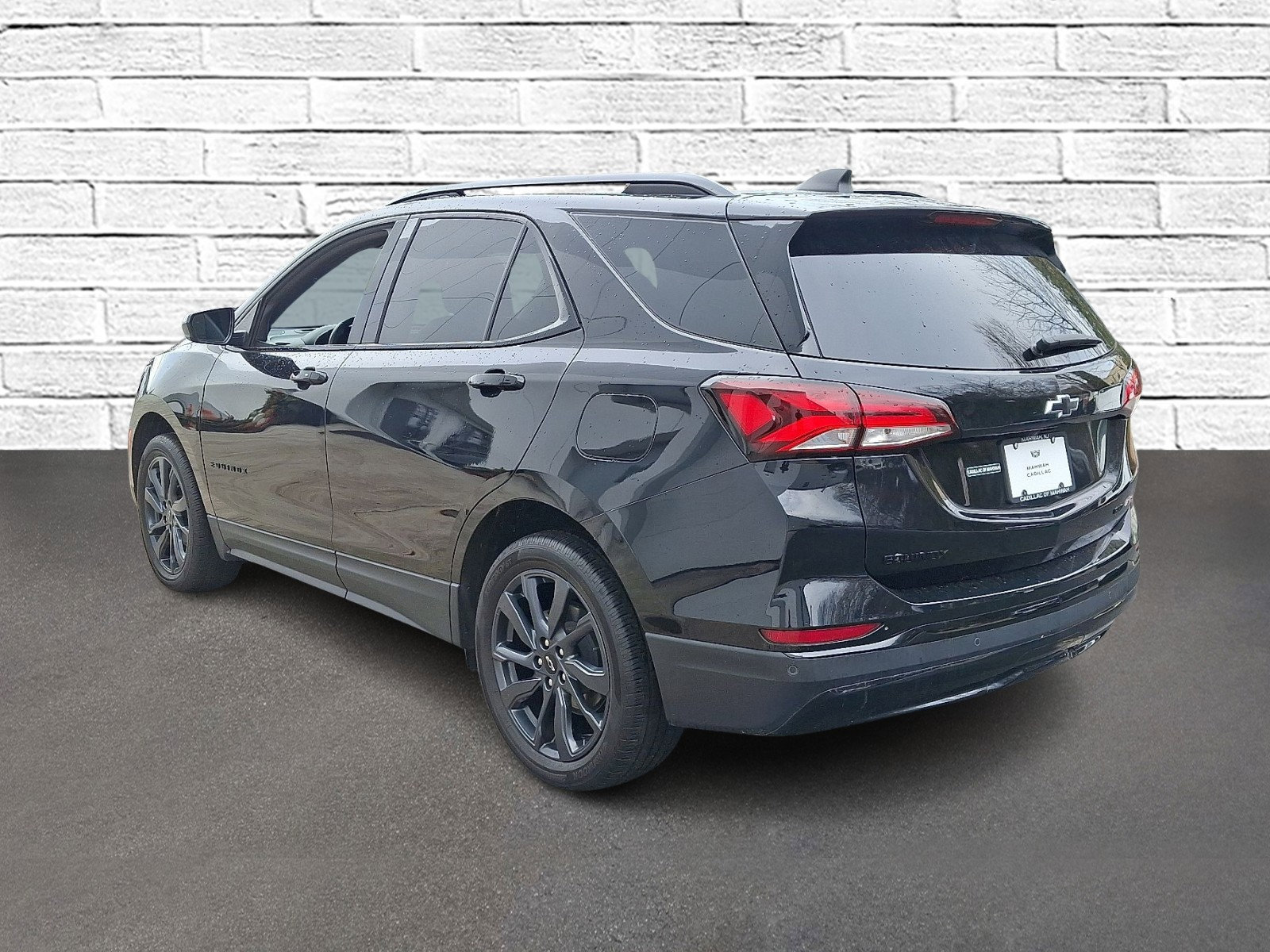 Used 2024 Chevrolet Equinox RS w/ LPO, Floor Liner Package image 5