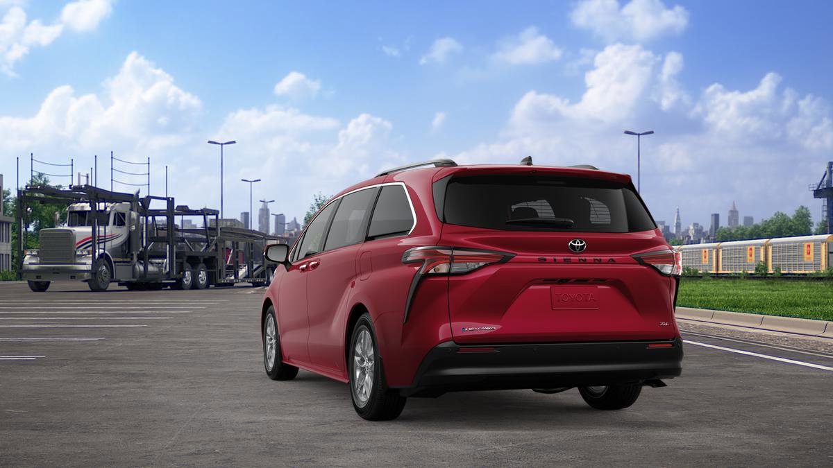 New 2026 Toyota Sienna XLE image 8
