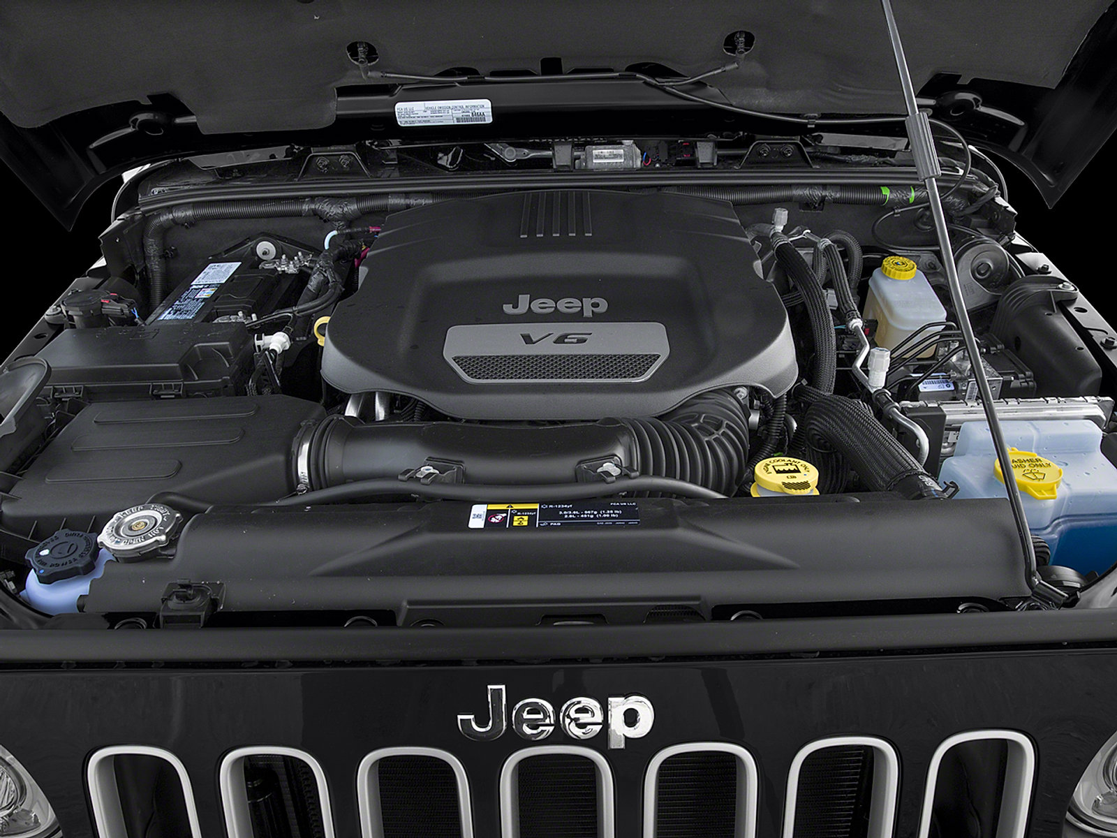 Used 2017 Jeep Wrangler Unlimited Sahara w/ Max Tow Package AWD/4WD image 29