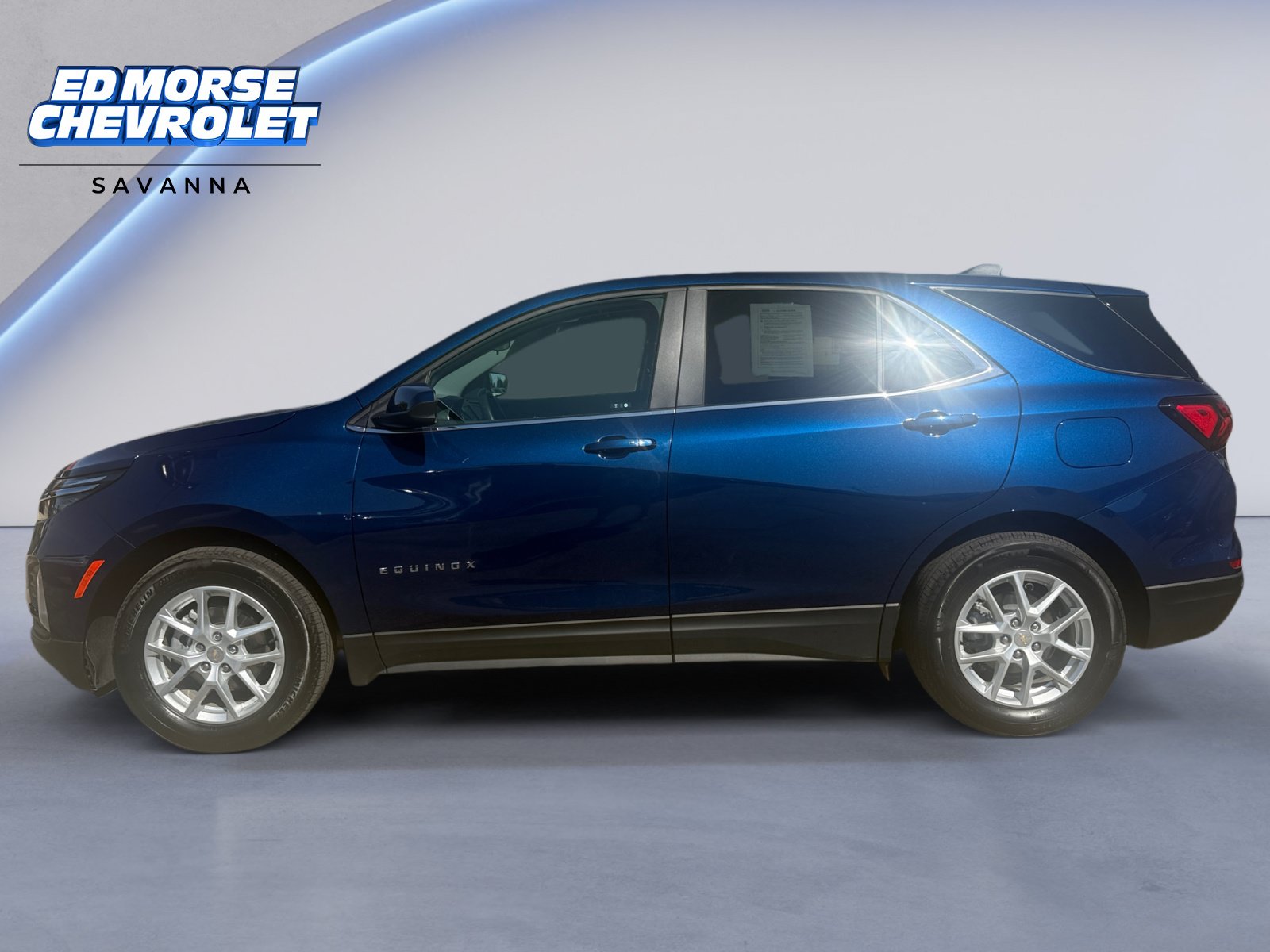 Used 2023 Chevrolet Equinox LT FWD image 2