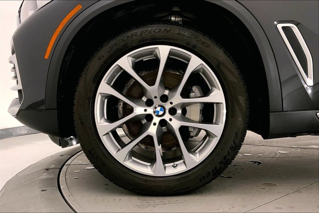 Certified 2023 BMW X5 xDrive40i w/ Premium Package AWD/4WD image 8