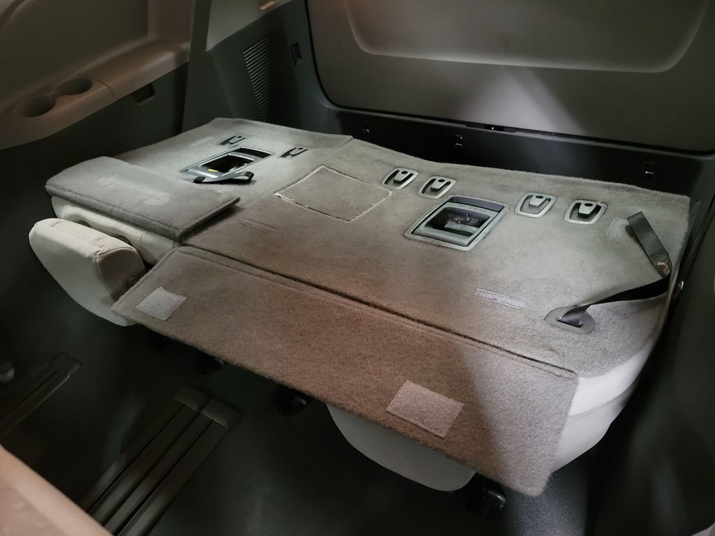 Used 2020 Toyota Sienna LE FWD image 20