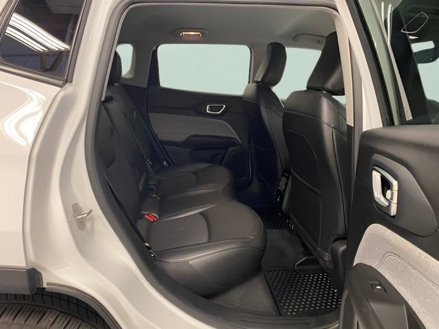 Used 2022 Jeep Compass Latitude w/ Convenience Group AWD/4WD image 28