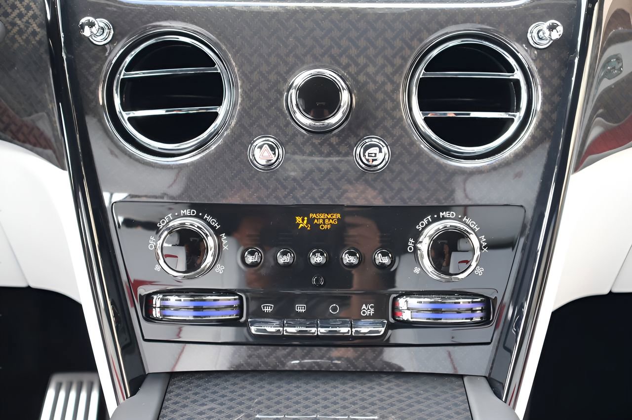 New 2026 Rolls-Royce Cullinan Black Badge AWD/4WD image 19